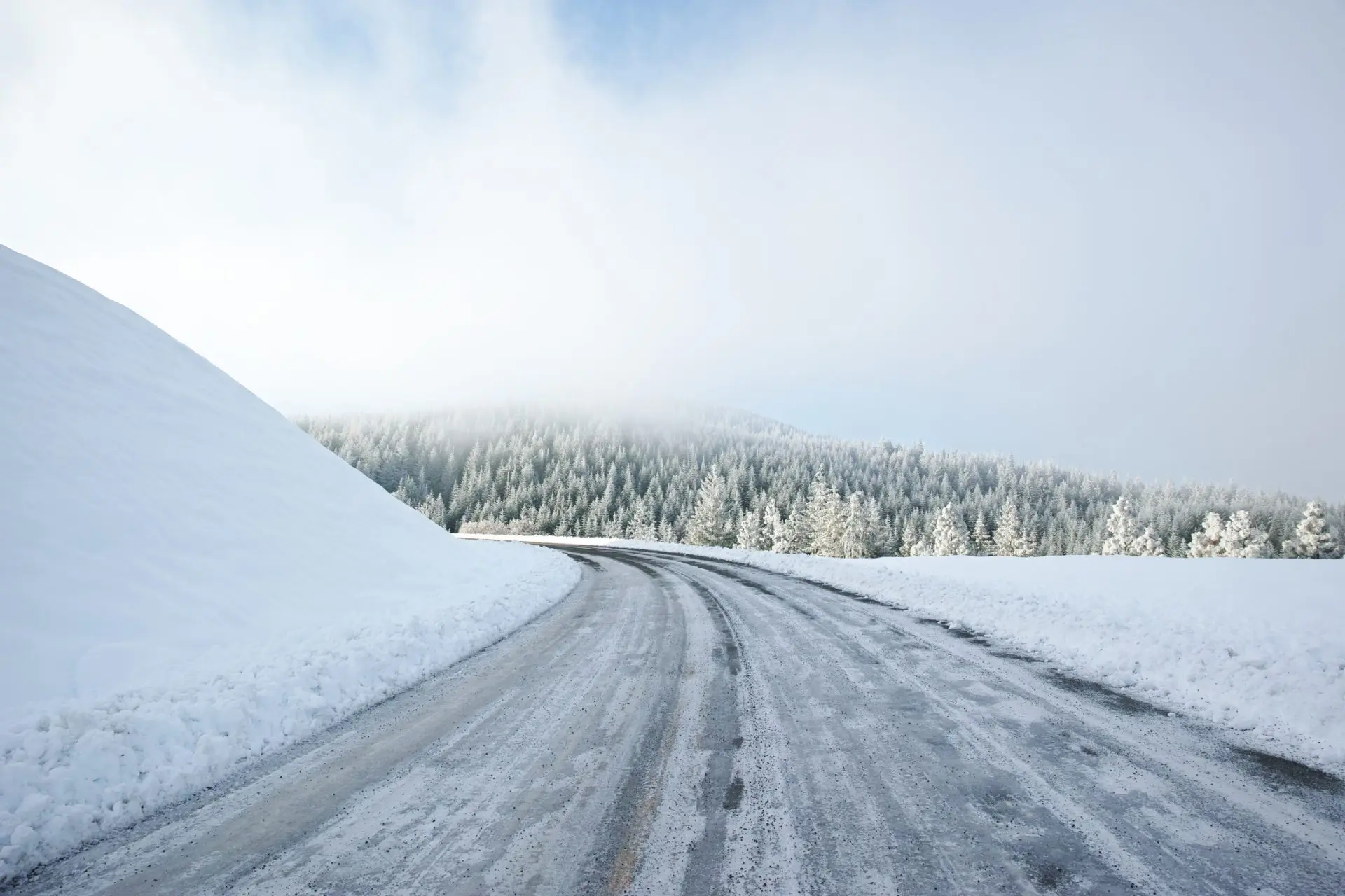 Route d'hiver glacial