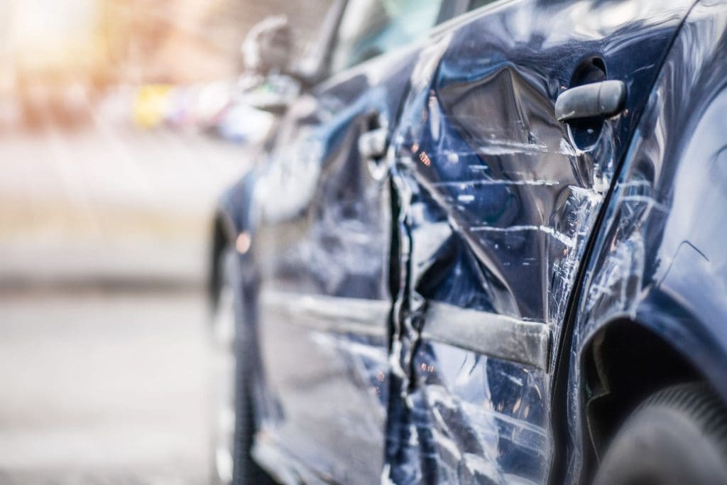 gros-plan-sur-une-voiture-sinistre